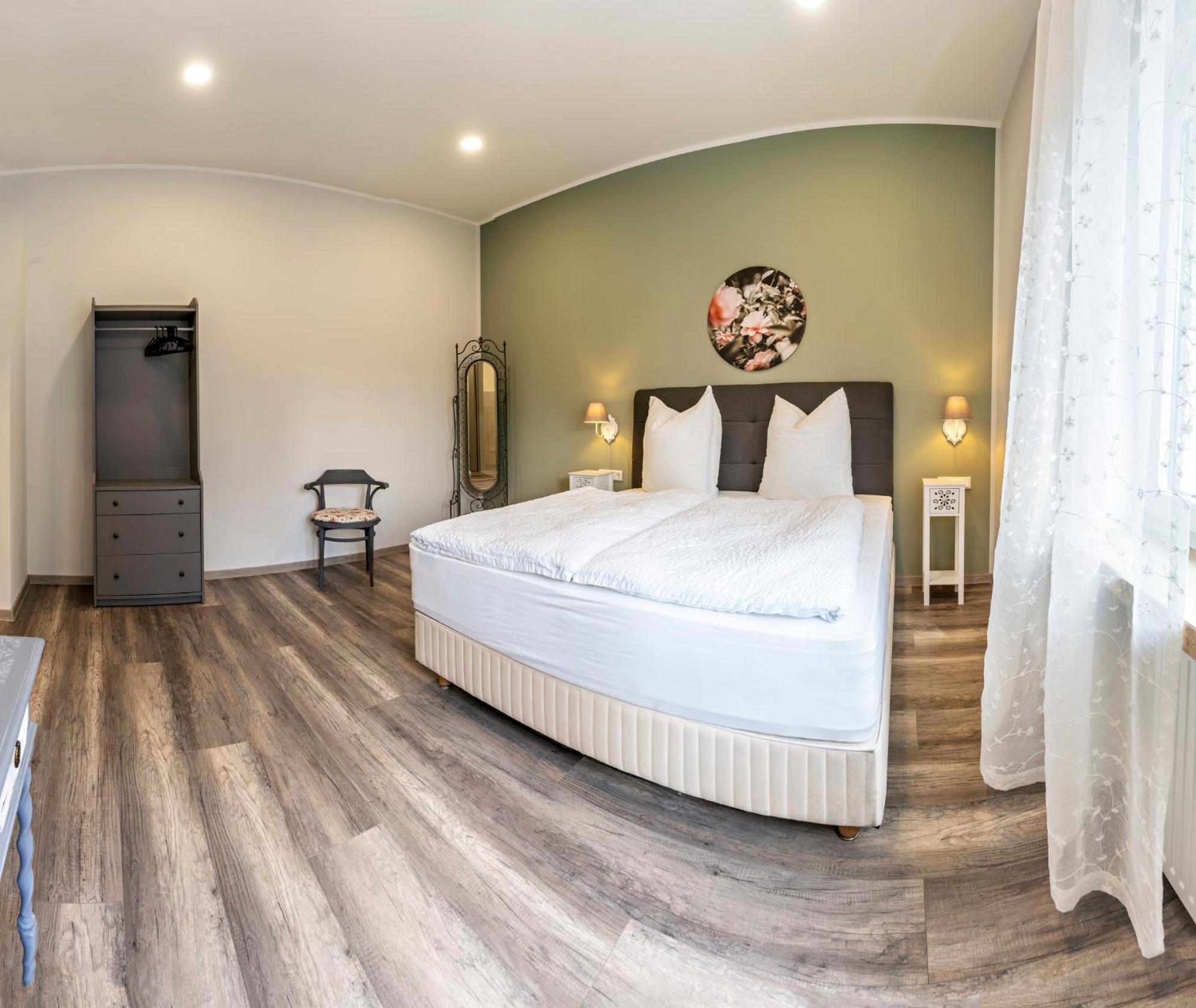 אוברהאוזן Flora Comfort Inn מראה חיצוני תמונה