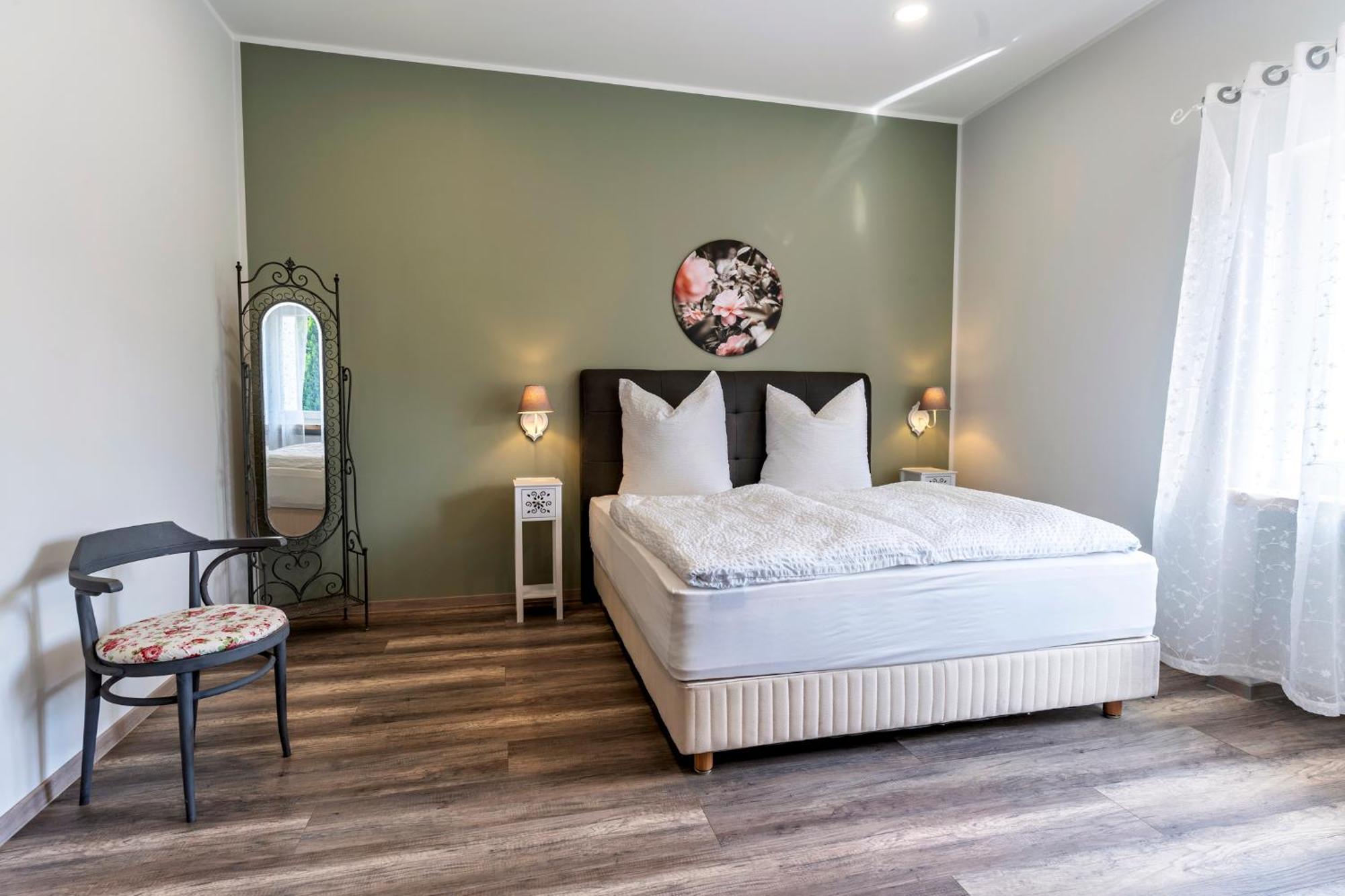 אוברהאוזן Flora Comfort Inn מראה חיצוני תמונה